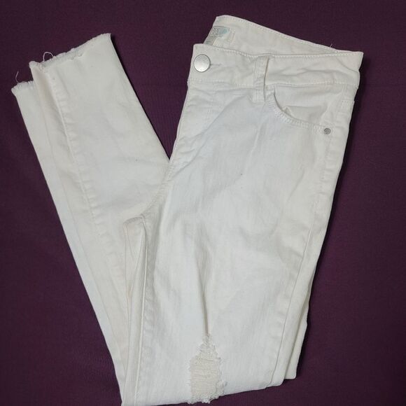 Love fire white destressed fray hem jeans size 7 - Picture 4 of 7